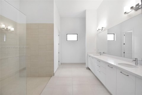 Villa ou maison à louer à Davie, Floride: 5 chambres, 405.89 m2 № 1728123 - photo 15