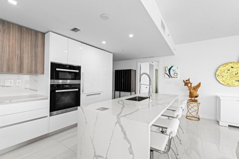 Copropriété à vendre à Pompano Beach, Floride: 3 chambres, 170.01 m2 № 2146815 - photo 9