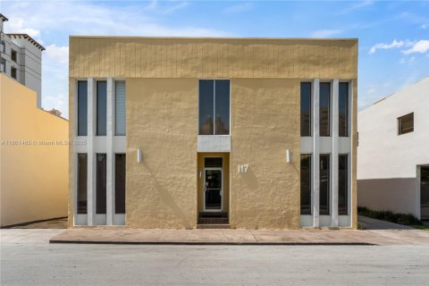 Commercial property in Coral Gables, Florida № 1685771 - photo 1