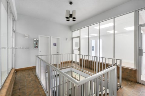 Commercial property in Coral Gables, Florida № 1685771 - photo 20