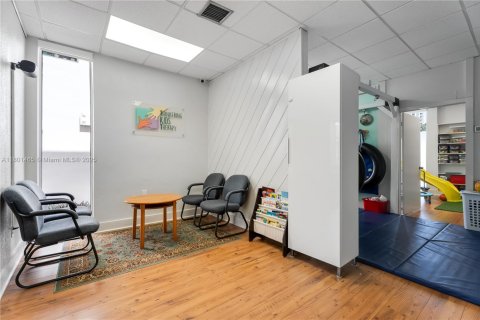 Commercial property in Coral Gables, Florida № 1685771 - photo 29