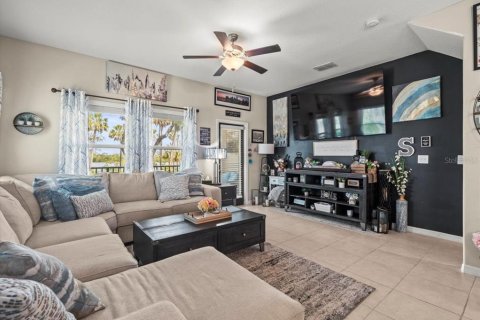 Townhouse in PALM RIVER TOWNHOMES in Tampa, Florida 3 bedrooms, 188.59 sq.m. № 1680563 - photo 7