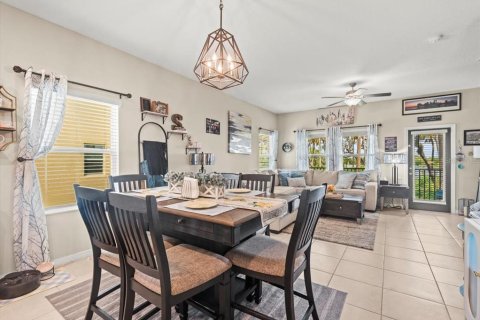 Townhouse in PALM RIVER TOWNHOMES in Tampa, Florida 3 bedrooms, 188.59 sq.m. № 1680563 - photo 19