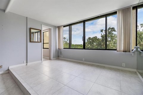 Condo in Clearwater, Florida, 1 bedroom  № 1789036 - photo 2