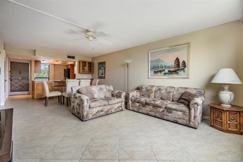 Condo in Clearwater, Florida, 1 bedroom  № 1789036 - photo 23