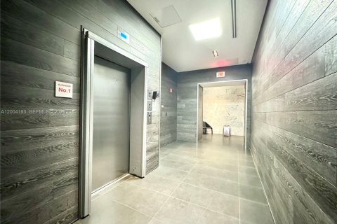 Condominio en alquiler en Miami, Florida, 1 dormitorio, 78.97 m2 № 2068545 - foto 29