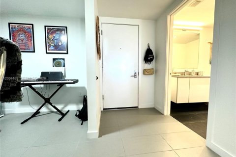 Condominio en alquiler en Miami, Florida, 1 dormitorio, 78.97 m2 № 2068545 - foto 27