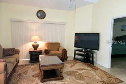 Casa en alquiler en New Port Richey, Florida, 2 dormitorios, 109.07 m2 № 1914014 - foto 3