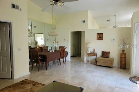 Casa en alquiler en New Port Richey, Florida, 2 dormitorios, 109.07 m2 № 1914014 - foto 5