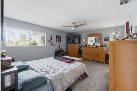 House in Crystal River, Florida 3 bedrooms, 141.3 sq.m. № 2156339 - photo 17