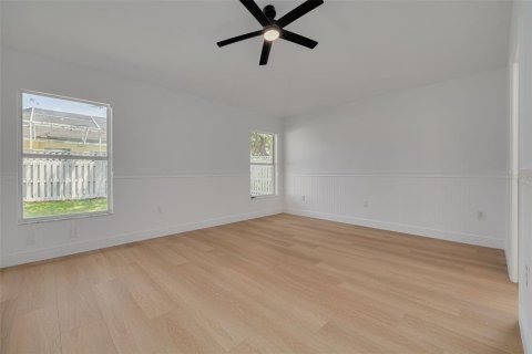 House in Tampa, Florida 5 bedrooms, 222.22 sq.m. № 1826660 - photo 18