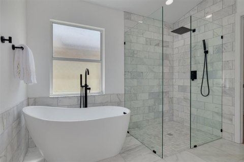 House in Tampa, Florida 5 bedrooms, 222.22 sq.m. № 1826660 - photo 23