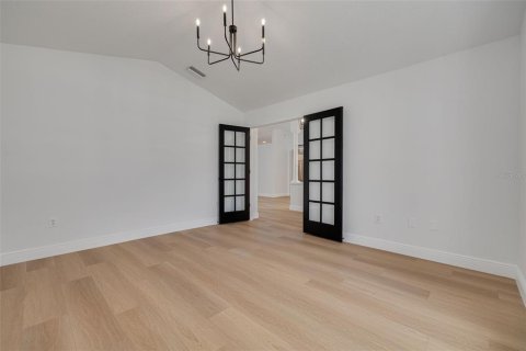 House in Tampa, Florida 5 bedrooms, 222.22 sq.m. № 1826660 - photo 9