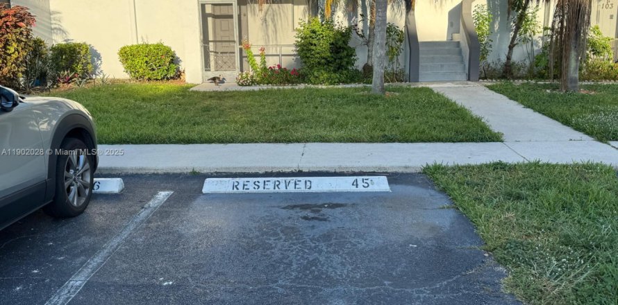Condo in Weston, Florida, 2 bedrooms  № 1953522