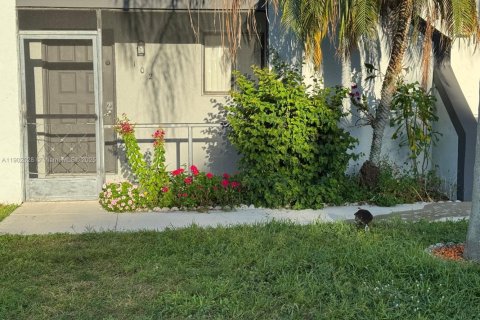 Condo in Weston, Florida, 2 bedrooms  № 1953522 - photo 9