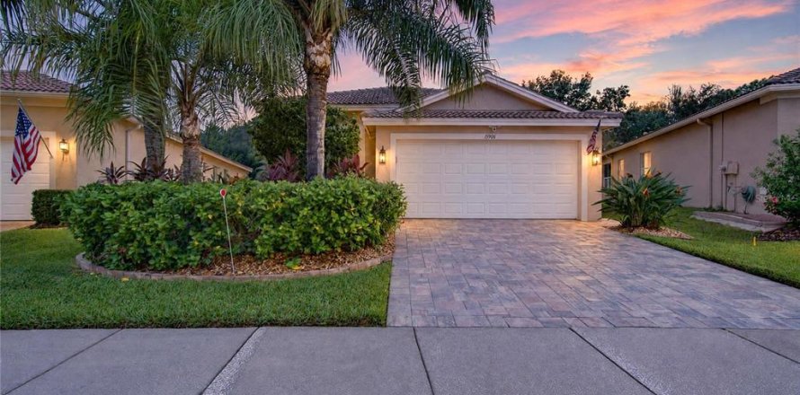 Villa ou maison à Wimauma, Floride 3 chambres, 147.99 m2 № 2409830