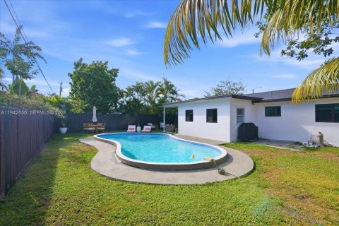 Casa en venta en Oakland Park, Florida, 4 dormitorios, 132.85 m2 № 1999987 - foto 29