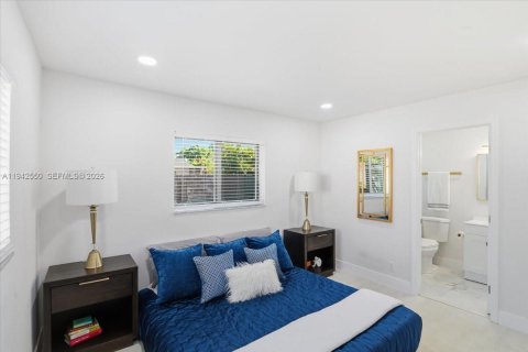 Casa en venta en Oakland Park, Florida, 4 dormitorios, 132.85 m2 № 1999987 - foto 18