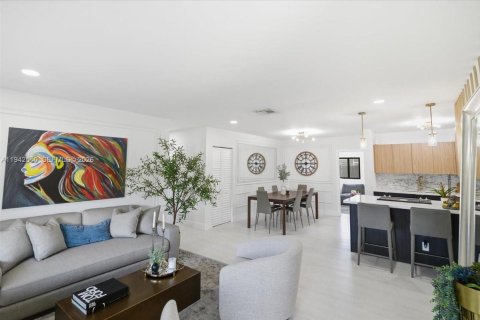 Casa en venta en Oakland Park, Florida, 4 dormitorios, 132.85 m2 № 1999987 - foto 6