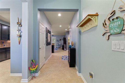 House in Davenport, Florida 3 bedrooms, 211.82 sq.m. № 1832737 - photo 2