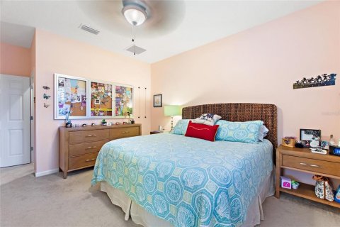 House in Davenport, Florida 3 bedrooms, 211.82 sq.m. № 1832737 - photo 15