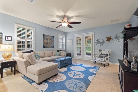 House in Davenport, Florida 3 bedrooms, 211.82 sq.m. № 1832737 - photo 10