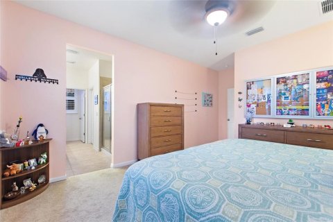 House in Davenport, Florida 3 bedrooms, 211.82 sq.m. № 1832737 - photo 16