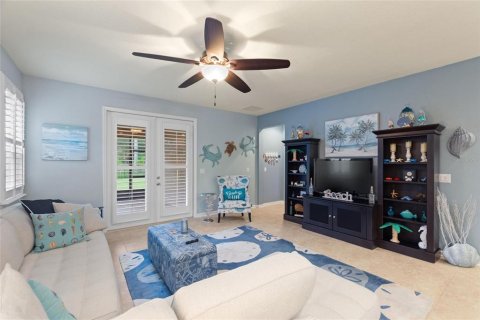 House in Davenport, Florida 3 bedrooms, 211.82 sq.m. № 1832737 - photo 11