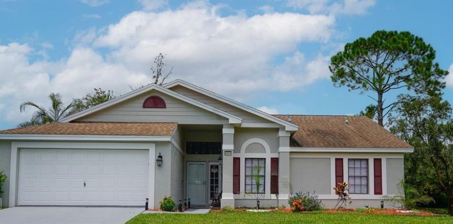 House in Hudson, Florida 3 bedrooms, 174.38 sq.m. № 1913271