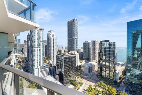 Снять в аренду кондоминиум в Майами, Флорида 1 спальня, 90.77м2, № 1952911 - фото 5