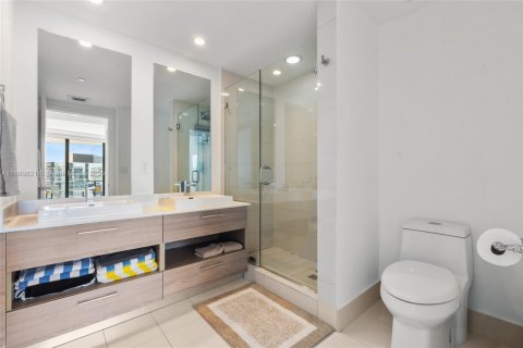 Снять в аренду кондоминиум в Майами, Флорида 1 спальня, 90.77м2, № 1952911 - фото 16