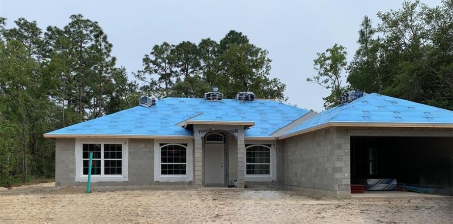 Casa en Citrus Springs, Florida 3 dormitorios, 172.8 m2 № 1680250
