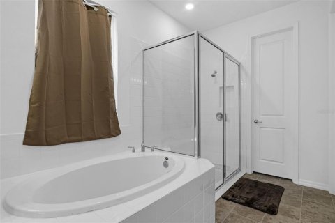 Casa en venta en Kissimmee, Florida, 5 dormitorios, 393.16 m2 № 2196046 - foto 25
