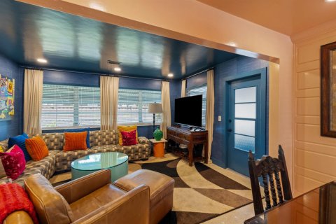 Villa ou maison à louer à Wilton Manors, Floride: 2 chambres, 106.47 m2 № 2268087 - photo 10