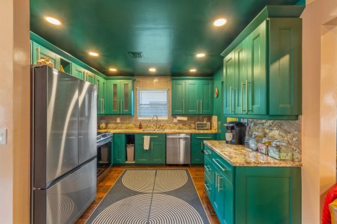 Villa ou maison à louer à Wilton Manors, Floride: 2 chambres, 106.47 m2 № 2268087 - photo 11