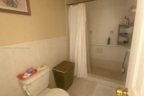 Condominio en venta en Hialeah, Florida, 2 dormitorios, 100.33 m2 № 2010074 - foto 10