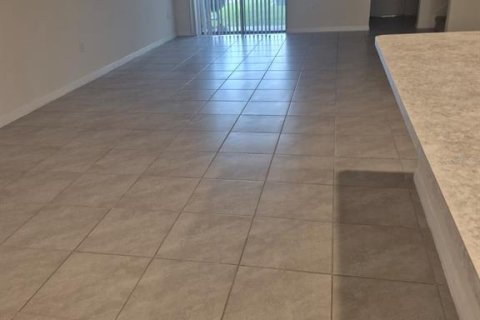 Touwnhouse à louer à Kissimmee, Floride: 3 chambres, 145.76 m2 № 2406465 - photo 5