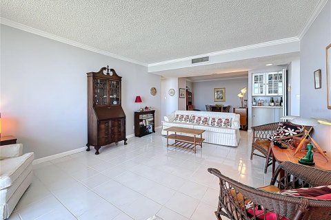 Condo in Treasure Island, Florida, 3 bedrooms  № 1720184 - photo 23
