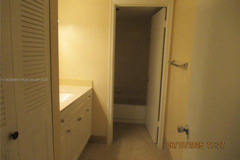 Copropriété à louer à Coconut Creek, Floride: 1 chambre, 74.14 m2 № 1961198 - photo 5