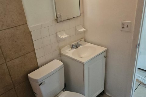 Casa en alquiler en Clearwater, Florida, 2 dormitorios, 70.61 m2 № 1834769 - foto 14