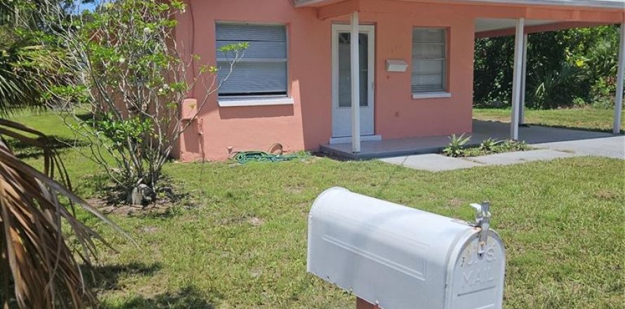 Дом в Клируотер, Флорида 5 комнат, 70.61м2 № 1834769
