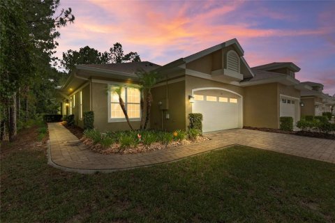 House in Ormond Beach, Florida 2 bedrooms, 148.09 sq.m. № 2201216 - photo 2