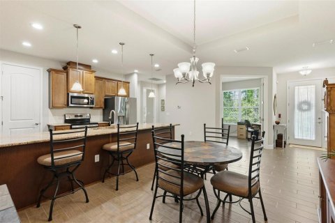 House in Ormond Beach, Florida 2 bedrooms, 148.09 sq.m. № 2201216 - photo 11