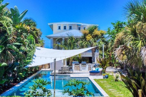 Casa en alquiler en New Smyrna Beach, Florida, 4 dormitorios, 321.16 m2 № 1842968 - foto 1