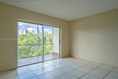 Condo in Aventura, Florida, 1 bedroom № 1986012 - photo 4