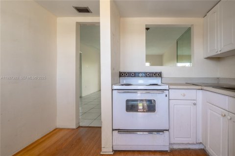 Condo in Aventura, Florida, 1 bedroom № 1986012 - photo 16