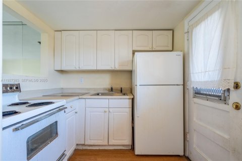 Condo in Aventura, Florida, 1 bedroom № 1986012 - photo 18