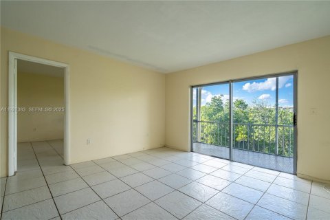 Condo in Aventura, Florida, 1 bedroom № 1986012 - photo 3