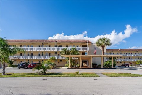 Condo in Aventura, Florida, 1 bedroom № 1986012 - photo 22