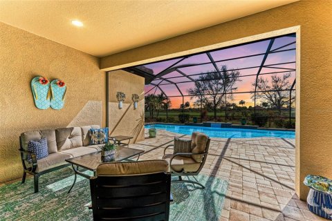 House in Lakewood Ranch, Florida 3 bedrooms, 281.03 sq.m. № 1546157 - photo 4
